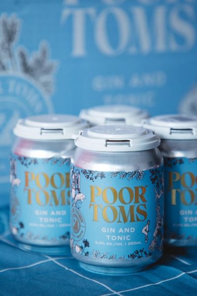 Poor Toms Gin And Tonic Can 4 Pack